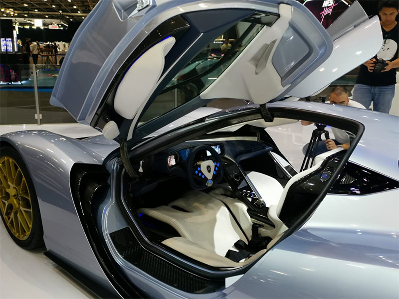 إطلاق أسرع سيارة كهربائية في العالم بمعرض دبي